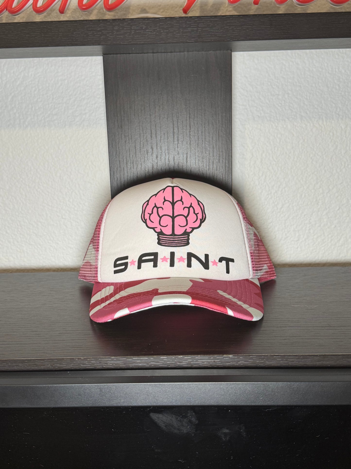 S.A.I.N.T CAMO TRUCKER